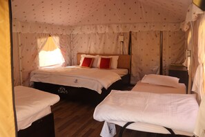 ラグジュアリー ダブルルーム | WiFi (無料)