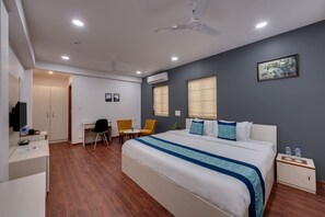 Premium Room | In-room safe, desk, blackout curtains, iron/ironing board - De Garland Palolem - AM Hotel Kollection (Canacona)