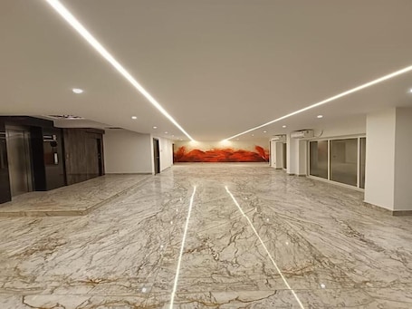 Interni. Hotel Sheldon Inn