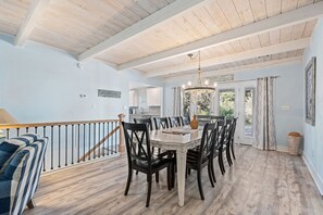 Dining - North Litchfield Beach - Change of SEAnery - Pet Friendly! (Pawleys Island)