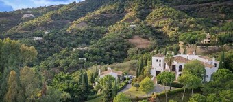 Luxury villa Lampara  Great views Heated infinity pool included.