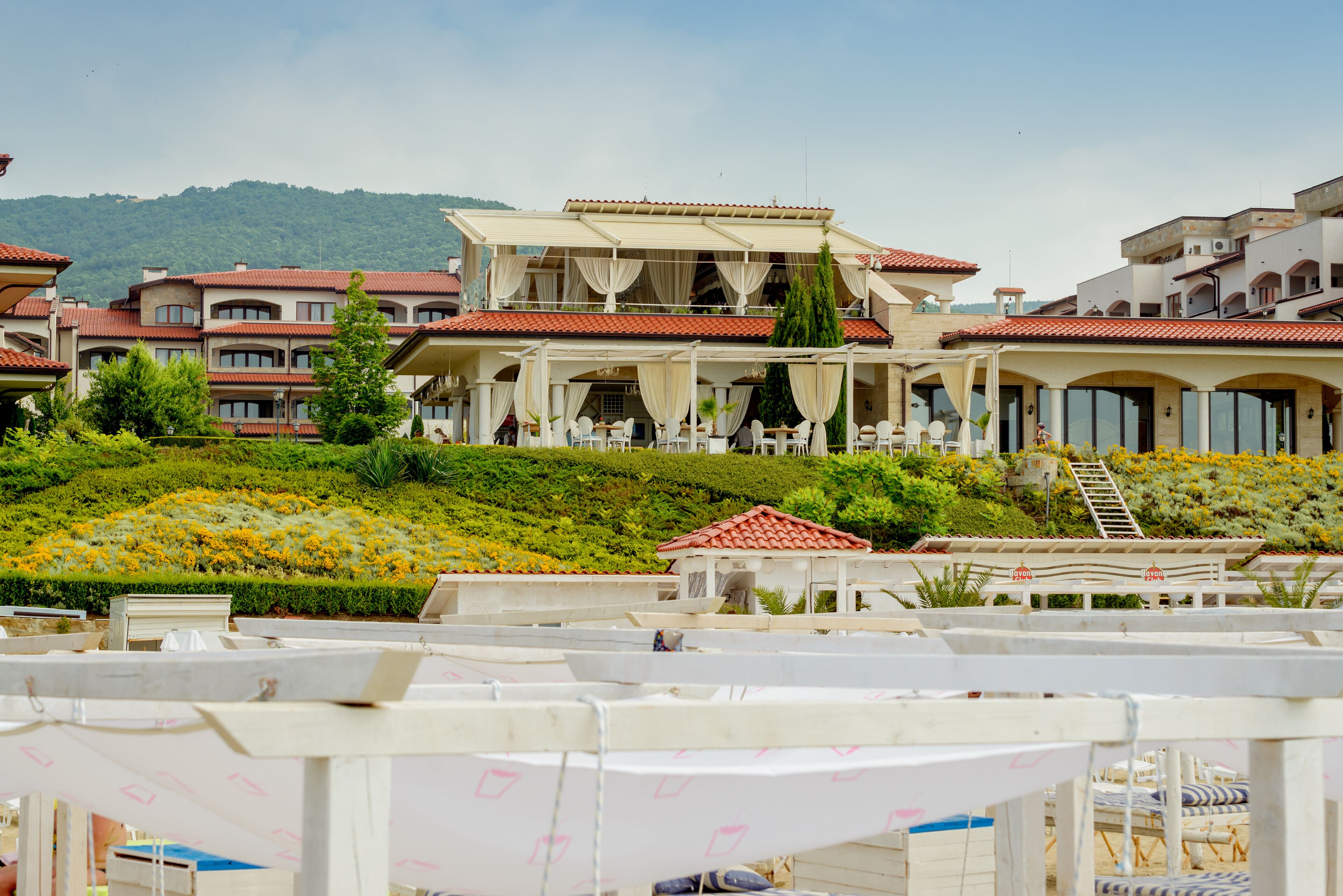 المنشأة من الخارج