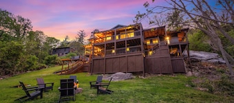 The Nest: Epic Family Home w/ Rock Climbing+Slide
