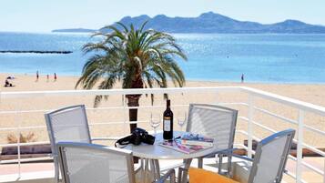 1 dormitorio, cuna de viaje, wifi gratis y ropa de cama