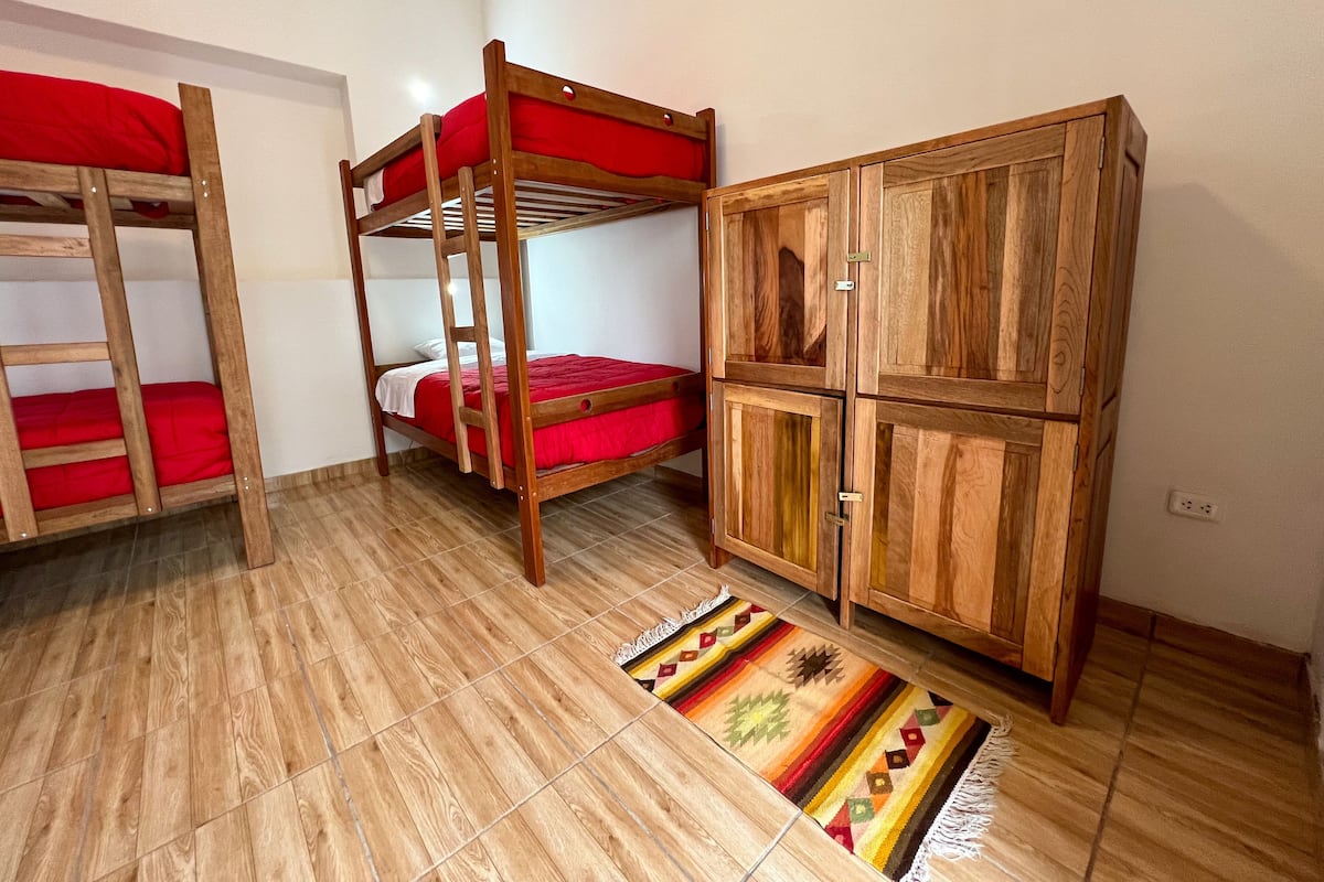 BED IN A FOUR BED MIXED DORM | 2 bilik tidur, Wi-fi, cadar katil