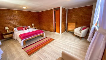 Junior Double Room | WiFi, bed sheets