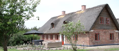 Fachada de la propiedad