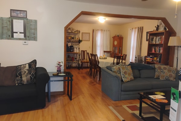 Smart TV, books, stereo