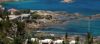 Icarus Luxury Beachfront Villa
