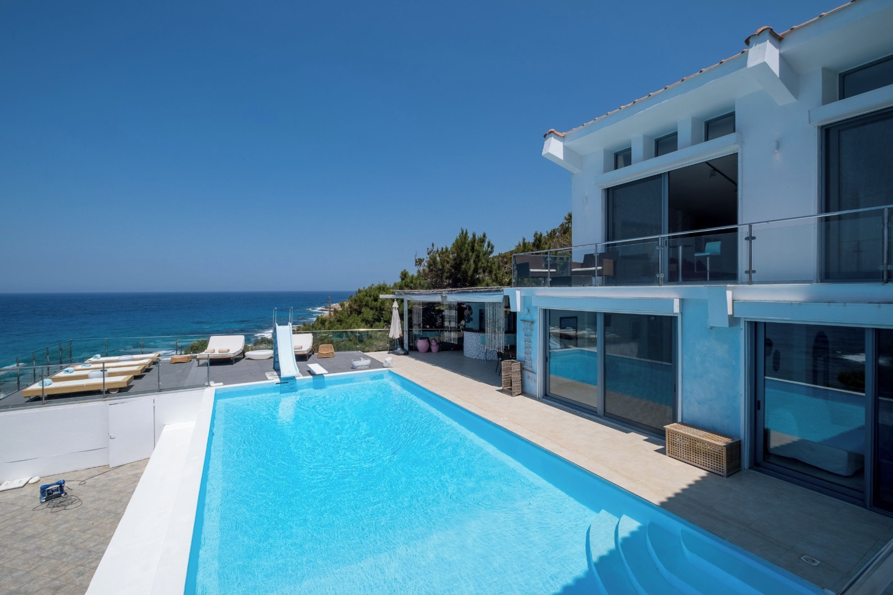 Luxury Villa, 6 Bedrooms | Outdoor pool | Outdoor pool, pool loungers