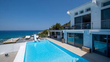 Luxury Villa, 6 Bedrooms | Private pool