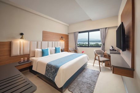 Camera Premium, vista fiume | Materassi in memory foam, una scrivania, postazione laptop. Fortune Statue Of Unity, Ekta Nagar - Member ITC Hotels' Group