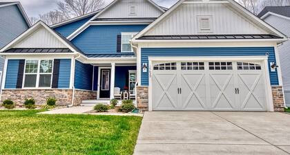 Coastal Club * 4BR Luxury Beach House w 3 Master Suites, 4 Full BA, Sleeps 10