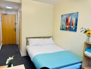 Standard Double Room, 1 Double Bed | Desk, free WiFi, bed sheets - OYO Sangha House - Short Stays (Leicester)