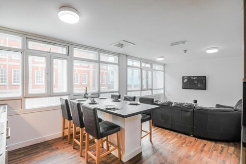 OYO Sangha House - Short Stays