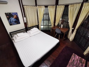 Basic Single Room | Iron/ironing board, free WiFi, bed sheets