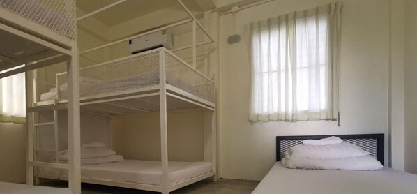 Basic Shared Dormitory, Women only, Non Smoking