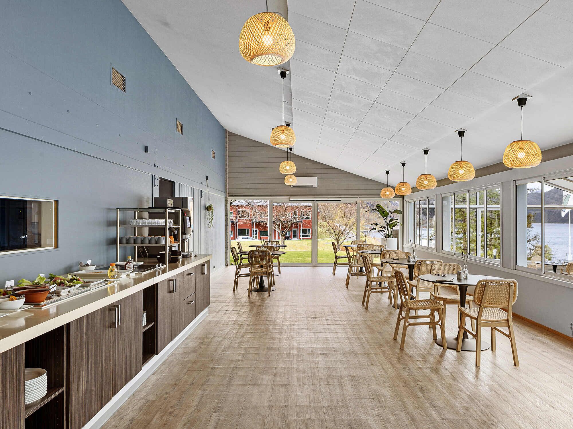 مطعم