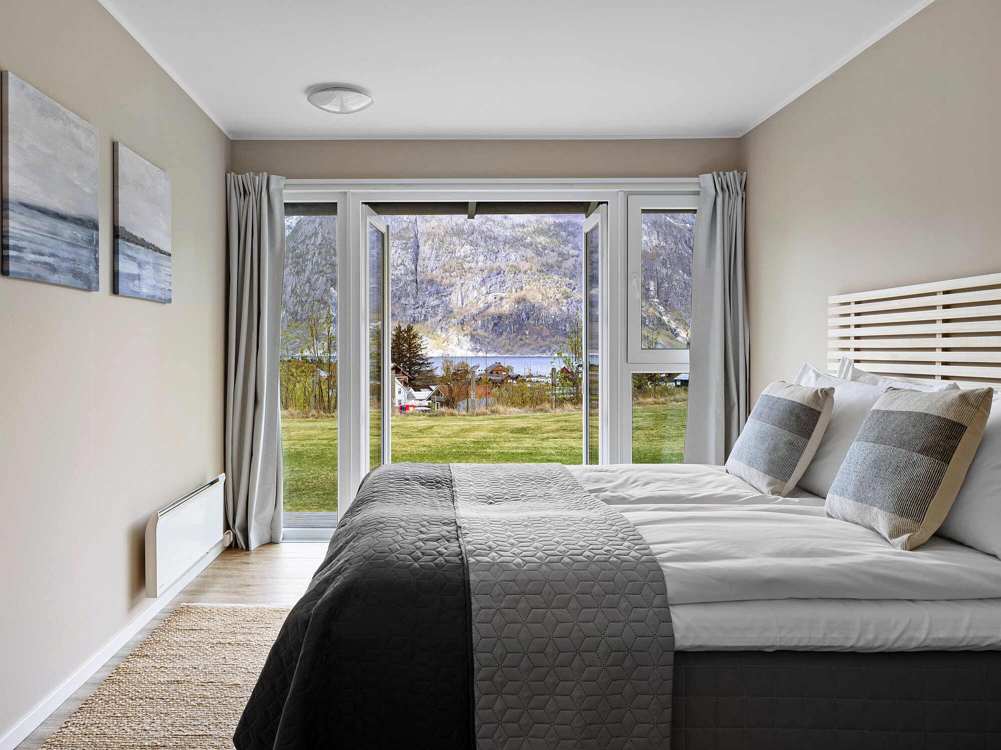 Standard Double Room | Free WiFi, bed sheets