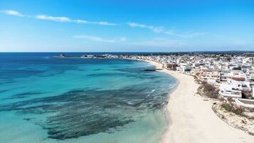 Una playa cerca
