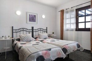 2 quartos, ferros/tábuas de passar roupa, Wi-Fi de cortesia