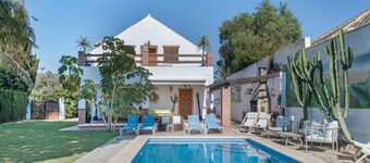 Holiday Home "El Rincón Del Che" with Private Pool, Garden and Wi-Fi