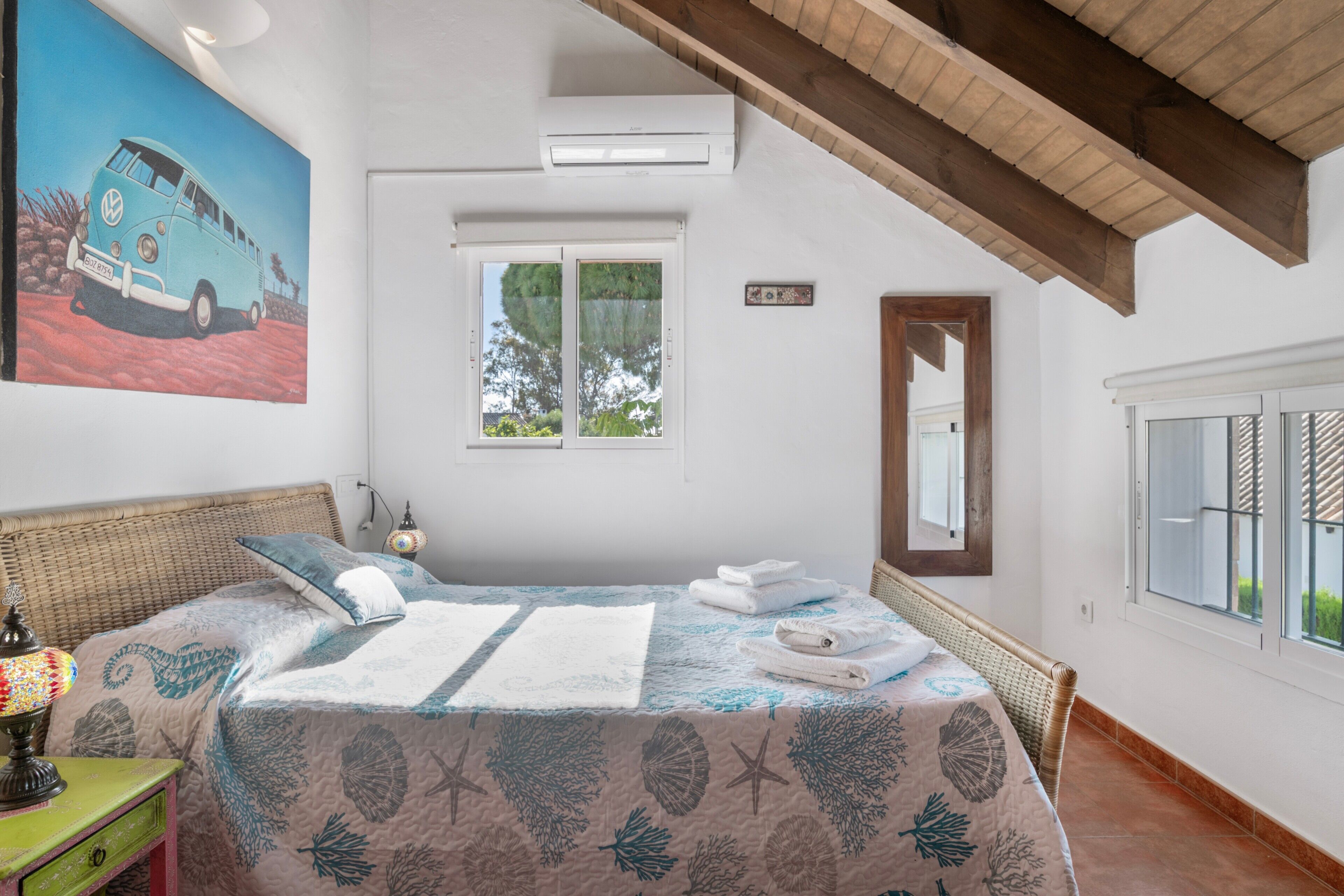 6 chambres, Wi-Fi gratuit, draps fournis