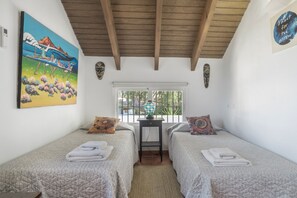 6 bedrooms, free WiFi, bed sheets