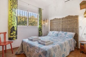 6 chambres, Wi-Fi gratuit, draps fournis