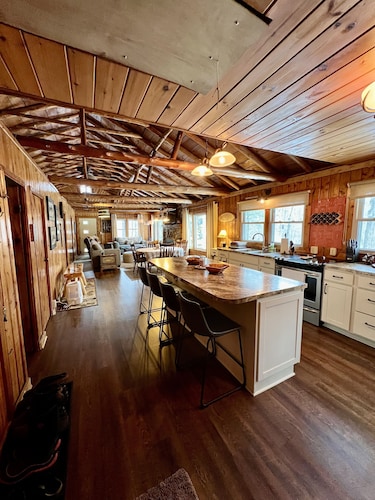 Riverfront cabin, on a secluded section of the Middle Branch, Pere Marquette