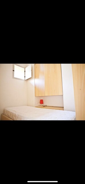 1 quarto, ferros/tábuas de passar roupa, berço de viagem, Wi-Fi