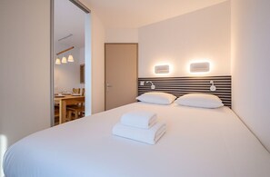 1 bedroom, WiFi, bed sheets