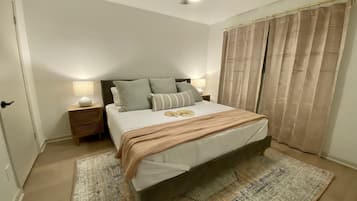 3 bedrooms, memory-foam beds, iron/ironing board, free WiFi