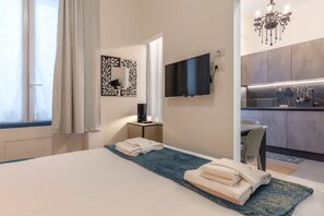 1 camera, Wi-Fi, lenzuola