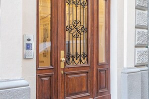 تفاصيل الفندق من الخارج