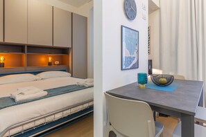 1 camera, Wi-Fi, lenzuola
