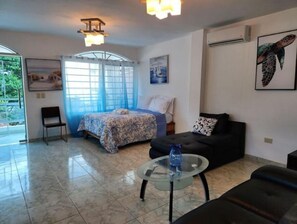 1 Schlafzimmer, Zimmersafe, Bügeleisen/Bügelbrett, Reisekinderbett