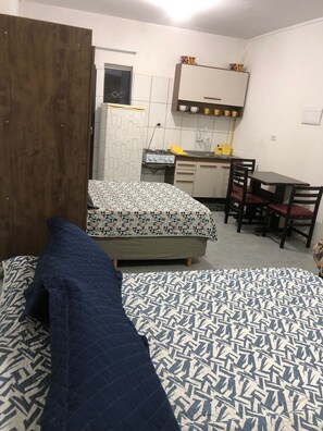 1 quarto, ferros/tábuas de passar roupa, Wi-Fi de cortesia