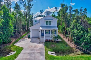 Exterior - Trendy Naples Retreat: Modern Vacation Home (Naples)