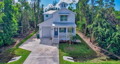 Trendy Naples Retreat: Modern Vacation Home