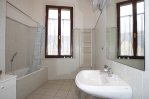 Duschwanne, Bidet