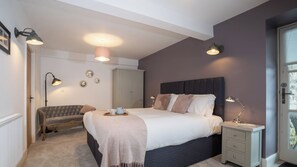 2 bedrooms, iron/ironing board, WiFi, bed sheets - Bronte Apartment - Nr Kirkby Lonsdale by LetMeStay (Carnforth)