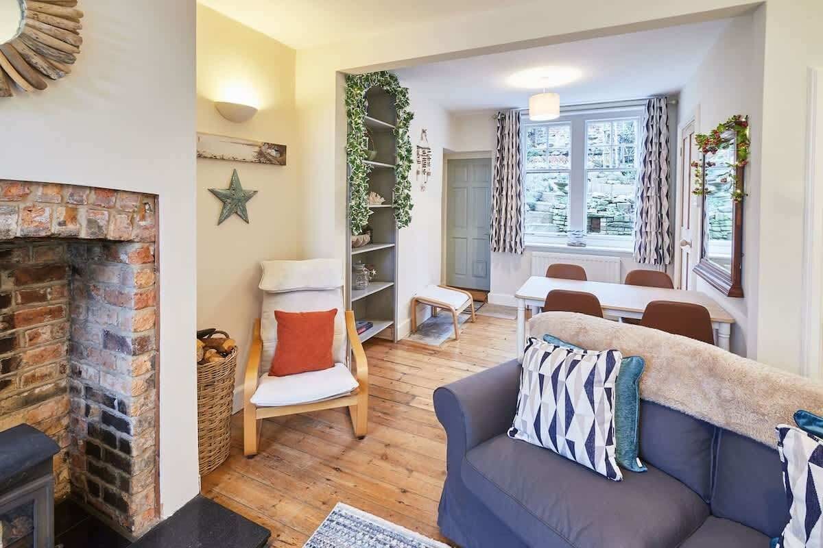 TV, fireplace, DVD player, offices