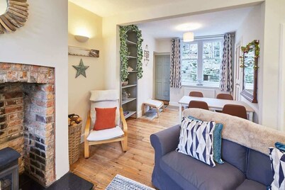 Host & Stay | 1 Coastguard Cottages