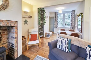 TV, fireplace, DVD player - Host & Stay | 1 Coastguard Cottages (Scarborough)