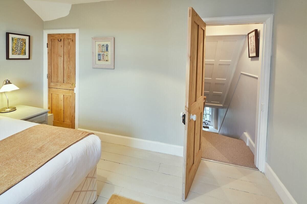 2 chambres, fer et planche à repasser, Wi-Fi gratuit, draps fournis