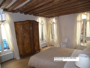 2 Schlafzimmer, Zimmersafe, Schreibtisch, Bügeleisen/Bügelbrett