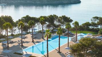 6 piscinas al aire libre, sombrillas, tumbonas