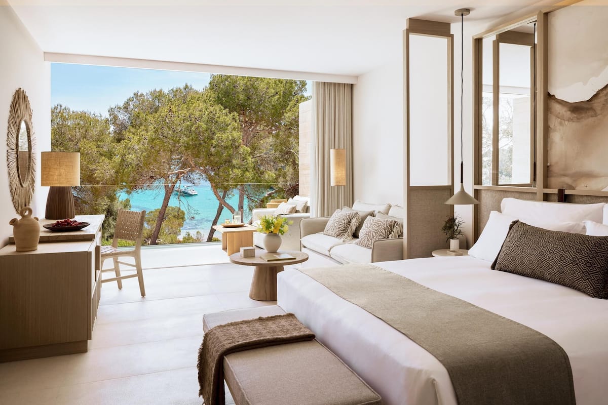 1 dormitori, minibar i caixa forta a l'habitació
