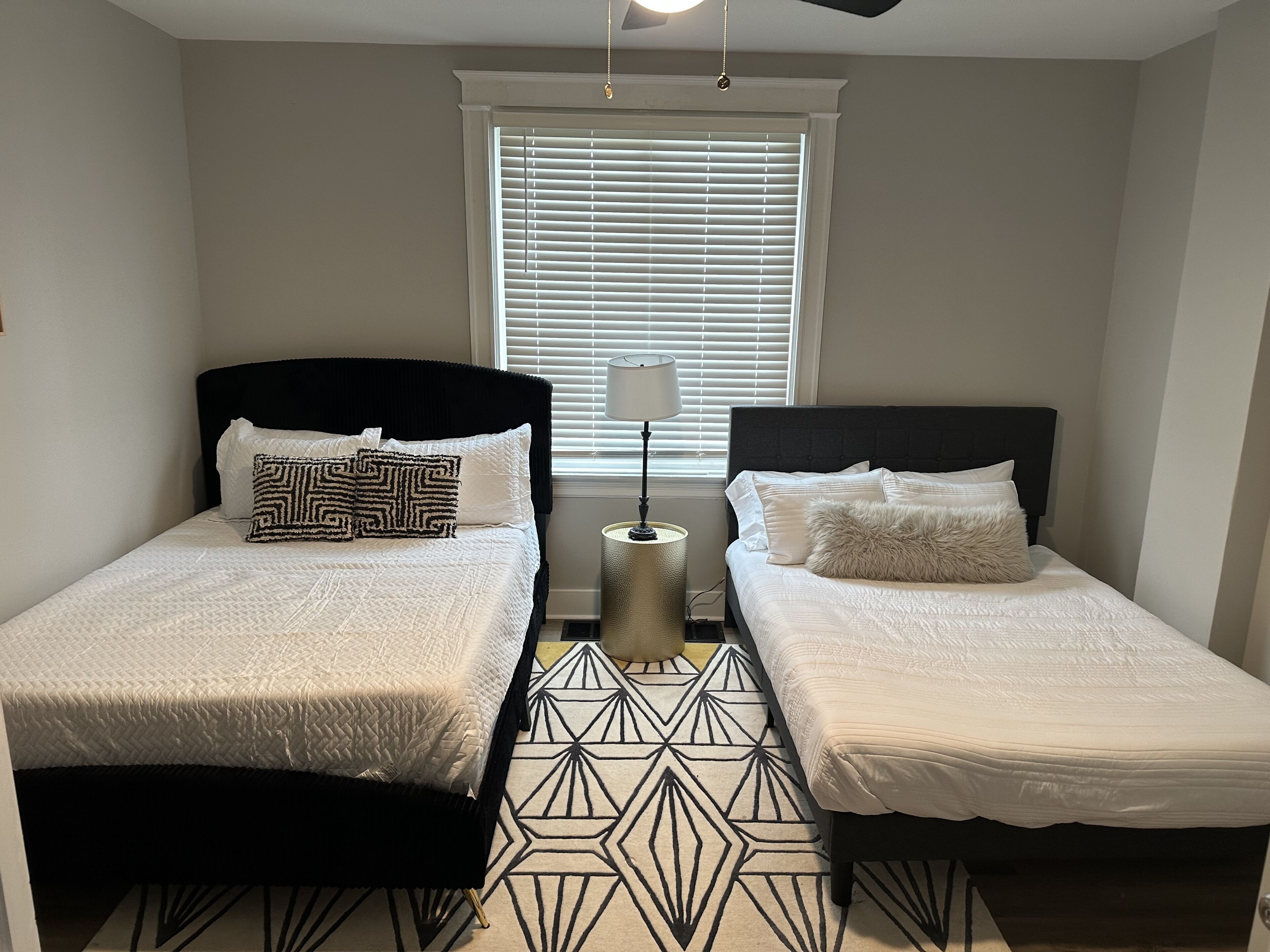 The LUXE Spot 1 | Modern living